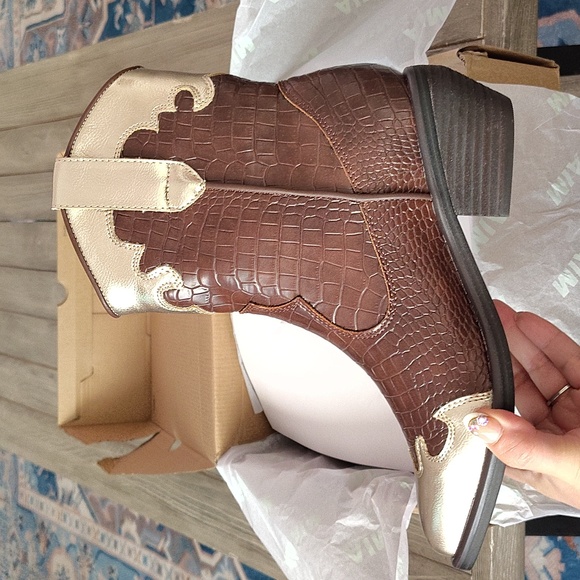 New MIA Women's Kaine Western Boot In Brown/Gold Combo Size 6 - Picture 5 of 9